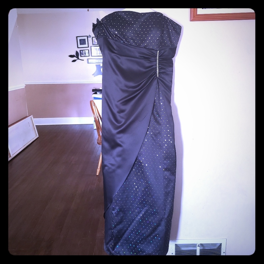 Black prom dress